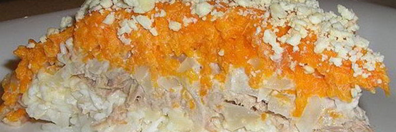 Слоеный салат Мимоза с рыбой и рисом