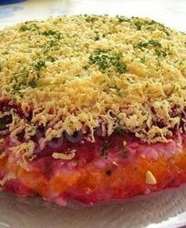 Простая сельдь под шубой с яйцом