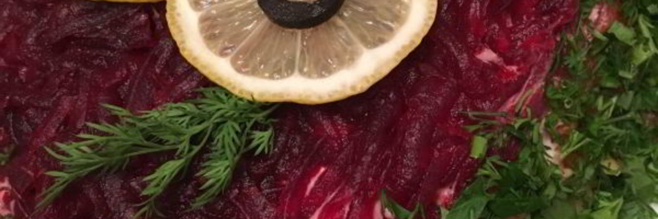 Селедка под шубой с хлебом