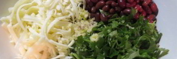 салат с фасолью и кинзой