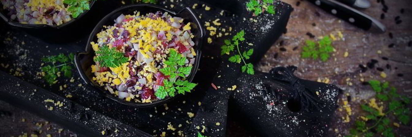 Салат с кальмарами и яйцом