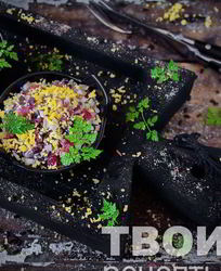 Салат с кальмарами и яйцом