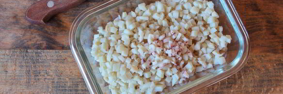 салат с кальмарами и яйцом