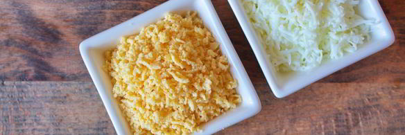 салат с кальмарами и яйцом