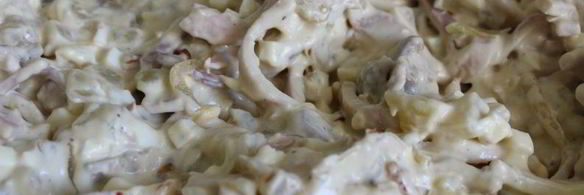 салат с кальмарами и жареными шампиньонами по-нормандски