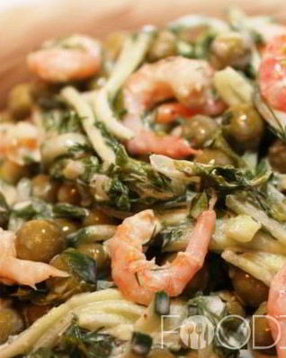 Салат с креветками и огурцами