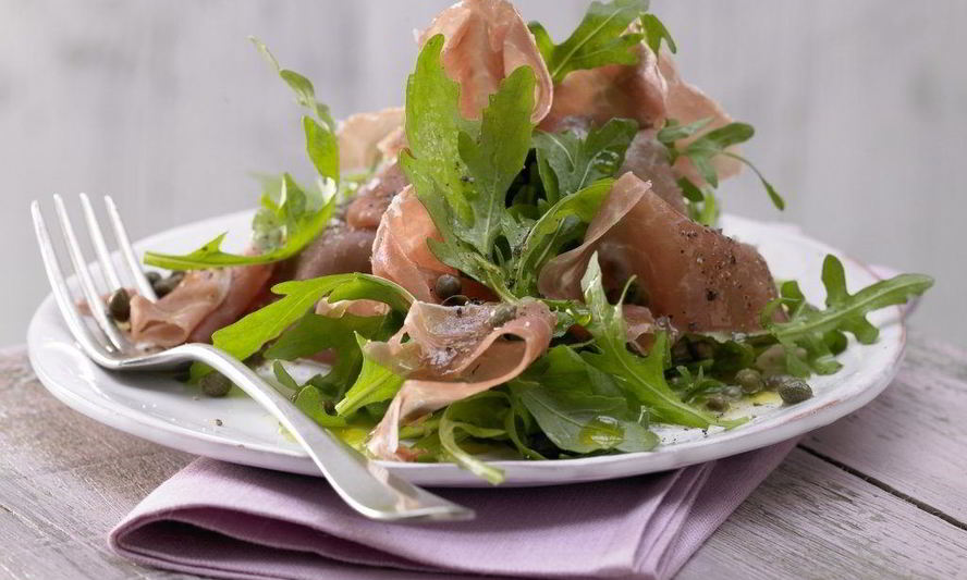 Рецепт салата с пармской ветчиной