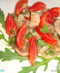 Салат с рукколой