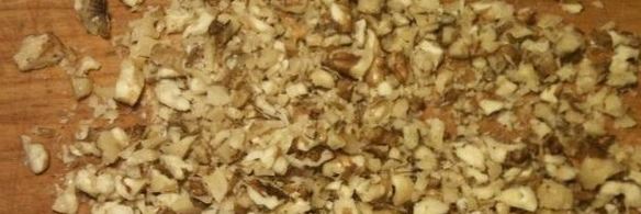 салат с сельдереем, яблоком и курицей