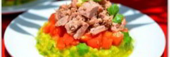 салат с тунцом и авокадо