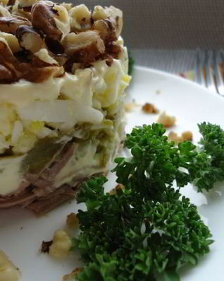 Салат с вареной говядиной