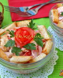 Салат с ветчиной и помидорами