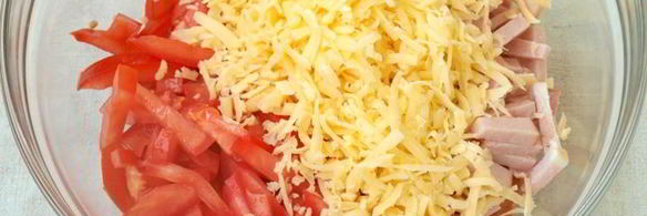 салат с ветчиной и помидорами