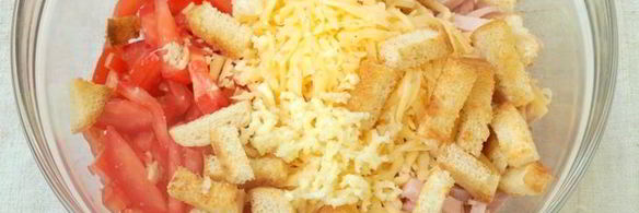 салат с ветчиной и помидорами