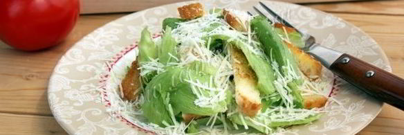 салат цезарь классический