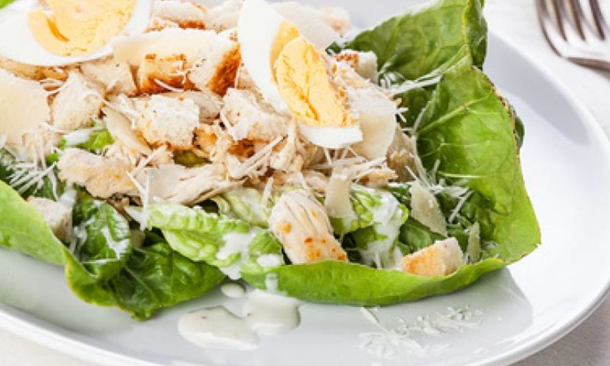 Рецепт салата цезарь с курицей