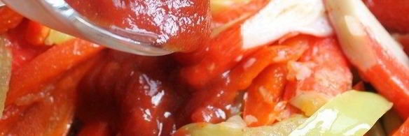 теплый салат с крабовыми палочками