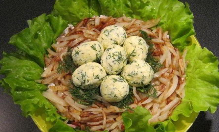 Рецепт вкусного салата гнездо кукушки с картошкой