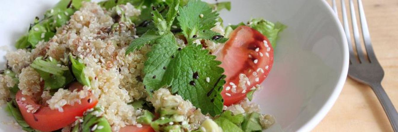 Зеленый салат с киноа