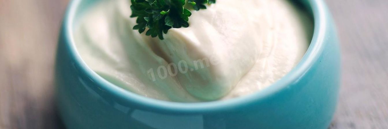 Чесночно сливочный соус с сыром