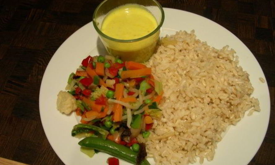 Рецепт индийского густого соуса с йогуртом и нутовой мукой