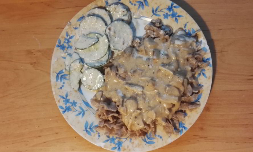 Рецепт кокосового соуса с курицей, грибами и огуречным салатом