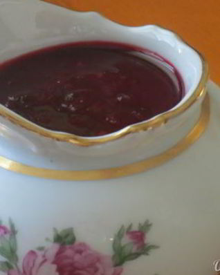 Пикантный соус из слив к мясным блюдам