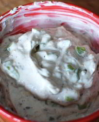 Соус из йогурта и огурцов