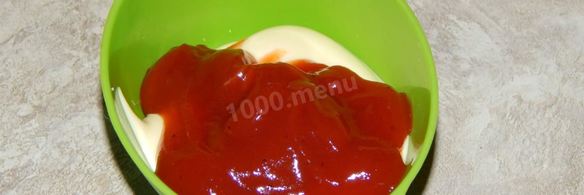 соус из кетчупа и майонеза с чесноком