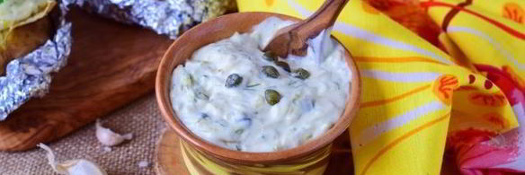 соус с солеными огурцами