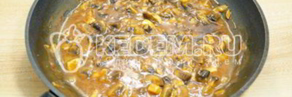 томатный соус с грибами