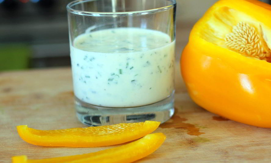 Рецепт заправки для салата из йогурта