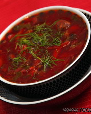 Борщ домашний украинский на свиных ребрах