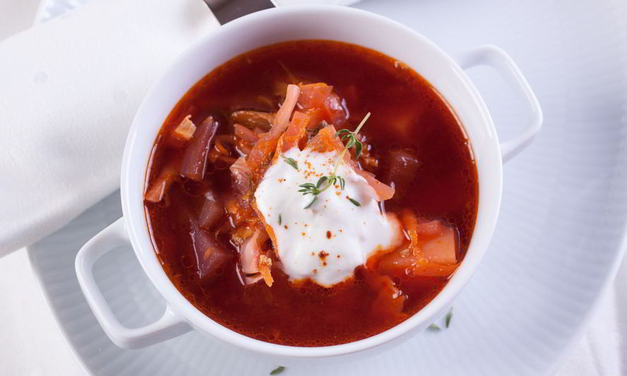 Рецепт борща с куриной грудкой и грибами