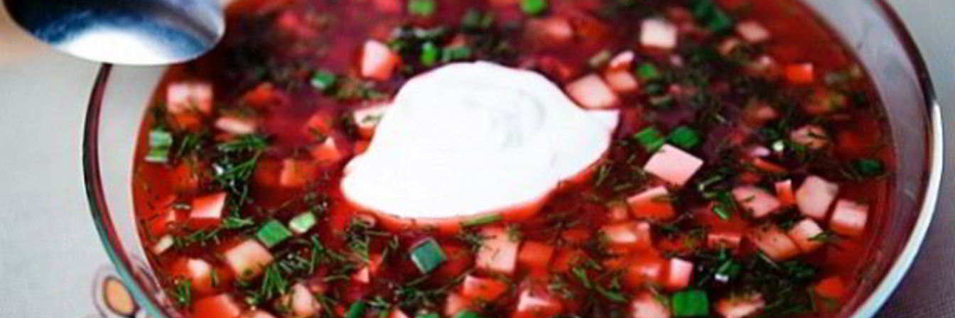 Холодный борщ с колбасой