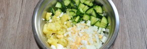 холодный борщ с маринованной свеклой