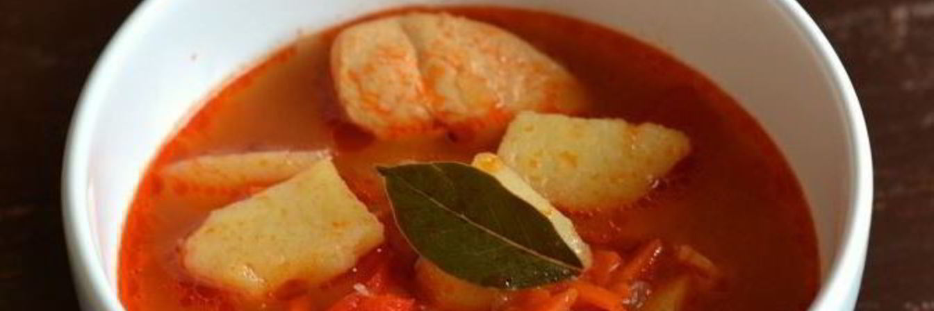 Красный борщ с курицей