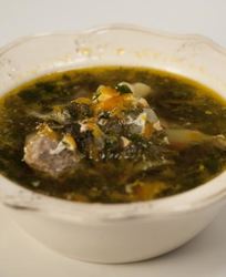 Зеленый борщ из щавеля