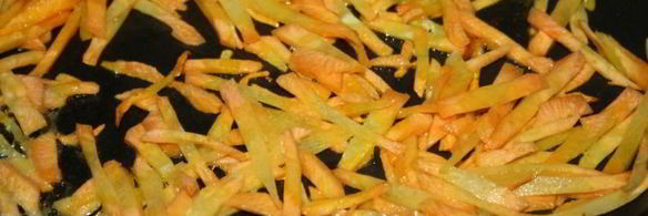 зеленый борщ с конским щавелем на куриных грудках