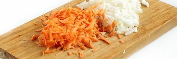 зеленый борщ с мясом