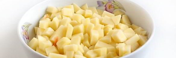 зеленый борщ с мясом