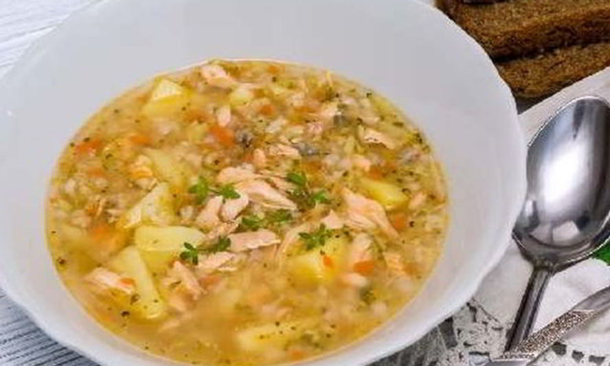 Рецепт быстрого супа с консервированной рыбой
