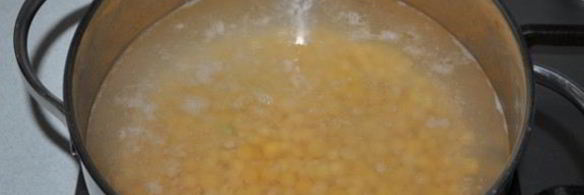 гороховый суп с колбасой