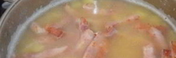 гороховый суп с копченой грудинкой