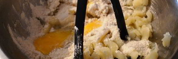 гречневый суп с грибами и картофельными клецками