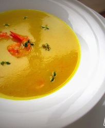 Картофельный крем-суп с креветками и имбирем