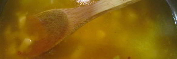 картофельный крем-суп с креветками и имбирем