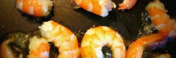 картофельный крем-суп с креветками и имбирем