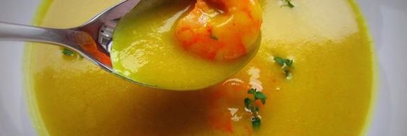 картофельный крем-суп с креветками и имбирем