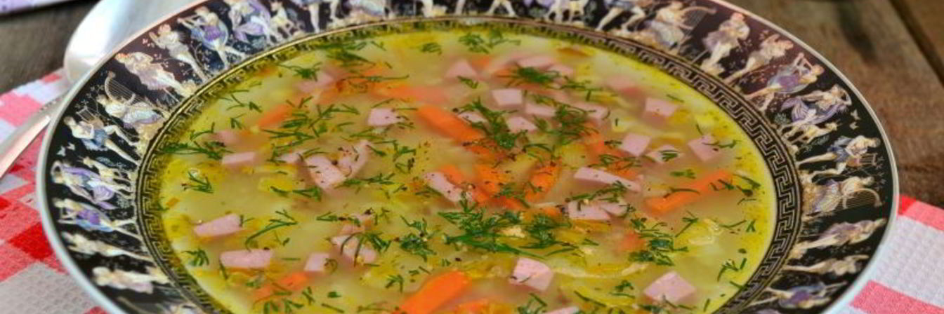 Картофельный суп с гречкой и сардельками